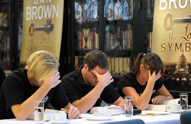 تندخوانان استرالیایی رمان «نماد گمشده» دن براون را در همان روز اول چاپ در سال ۲۰۰۹ از اول تا آخر خواندند.