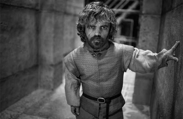 پیتر دینکلیج در نقش تیریون لنیستر، فیلم «بازی تاج‌وتخت» (Game of Thrones).