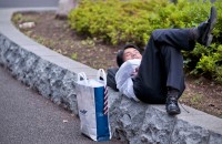 هنرِ ژاپنیِ سخت‌کوشی در خواب