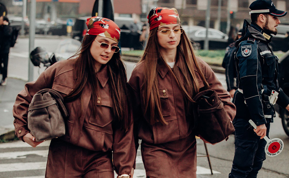 چرا جست‌وجوی تفاوت به هم‌شکلی کامل ختم می‌شود؟